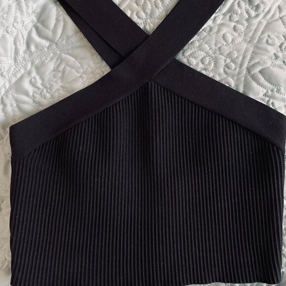 CROP TOP - Picture 1 of 3